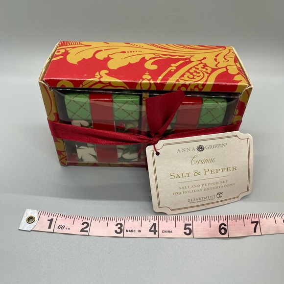 NWT Dept. 56 Christmas Hollyberry Salt and Pepper Shakers - Picture 6 of 6